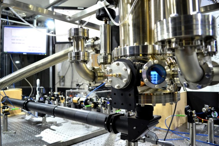 cryogenic ion chip experiment