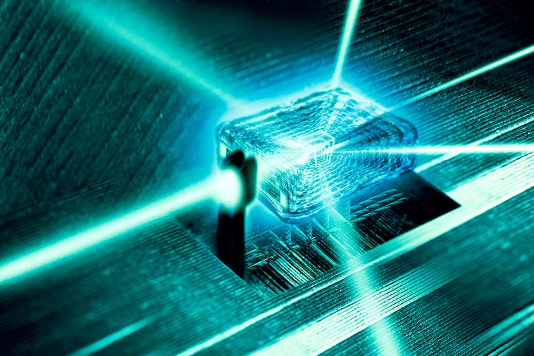 c0096943-quantum_computer_core